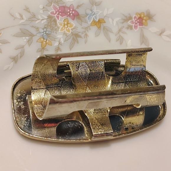 Vintage Gold and Pink Floral Brooch - Picture 4 of 6